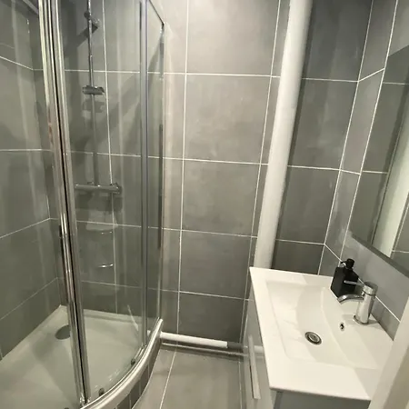 Penzion Chambre Avec Terrasse - 5min Rer A & Proche Universites - Colocation Hommes